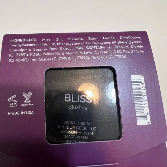 Eyeshadow and face Makeup bundle by makeup geek - Picture 7 of 9